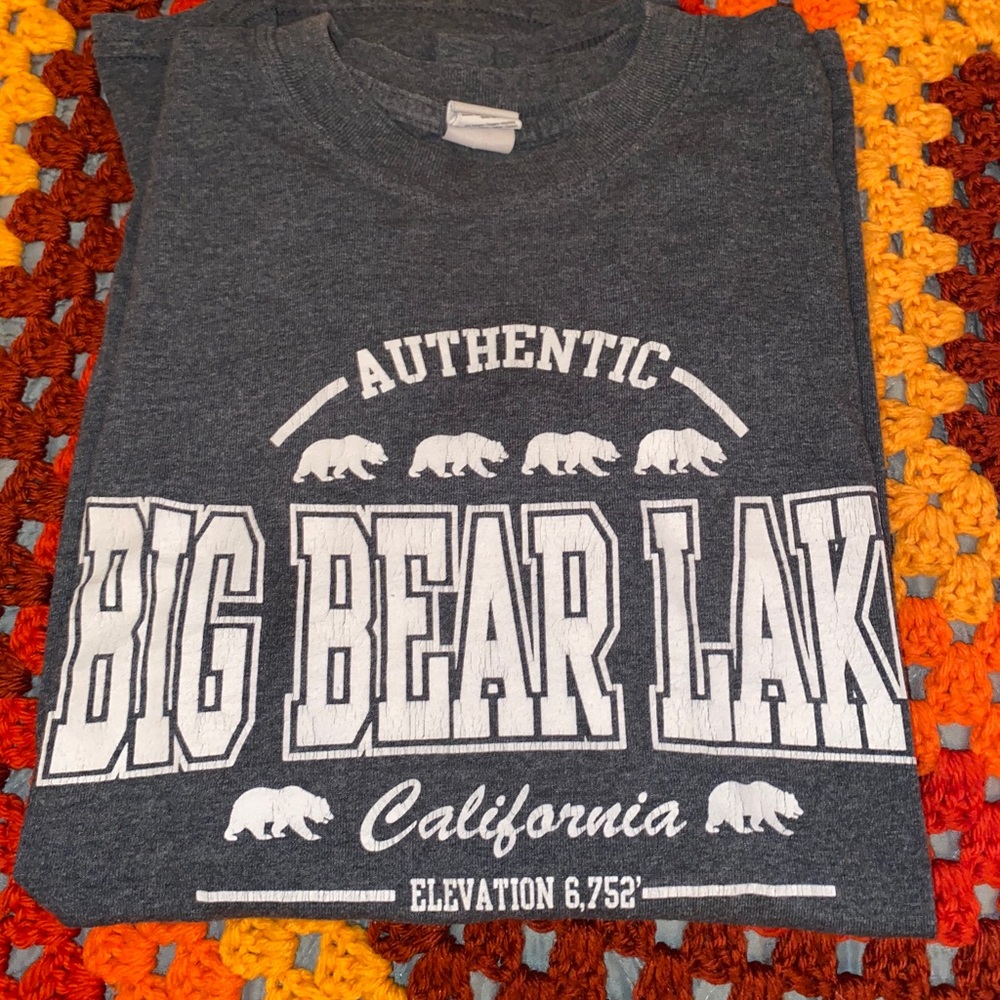 Graphic Tee (free if u add it to a bundle)